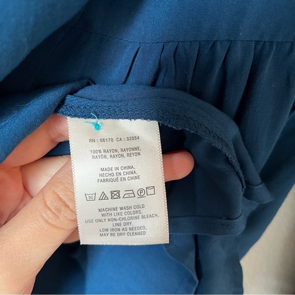 Anthropologie Maeve Blue Laiken Henley Front Pocket Blouse Size 2 - Picture 7 of 7